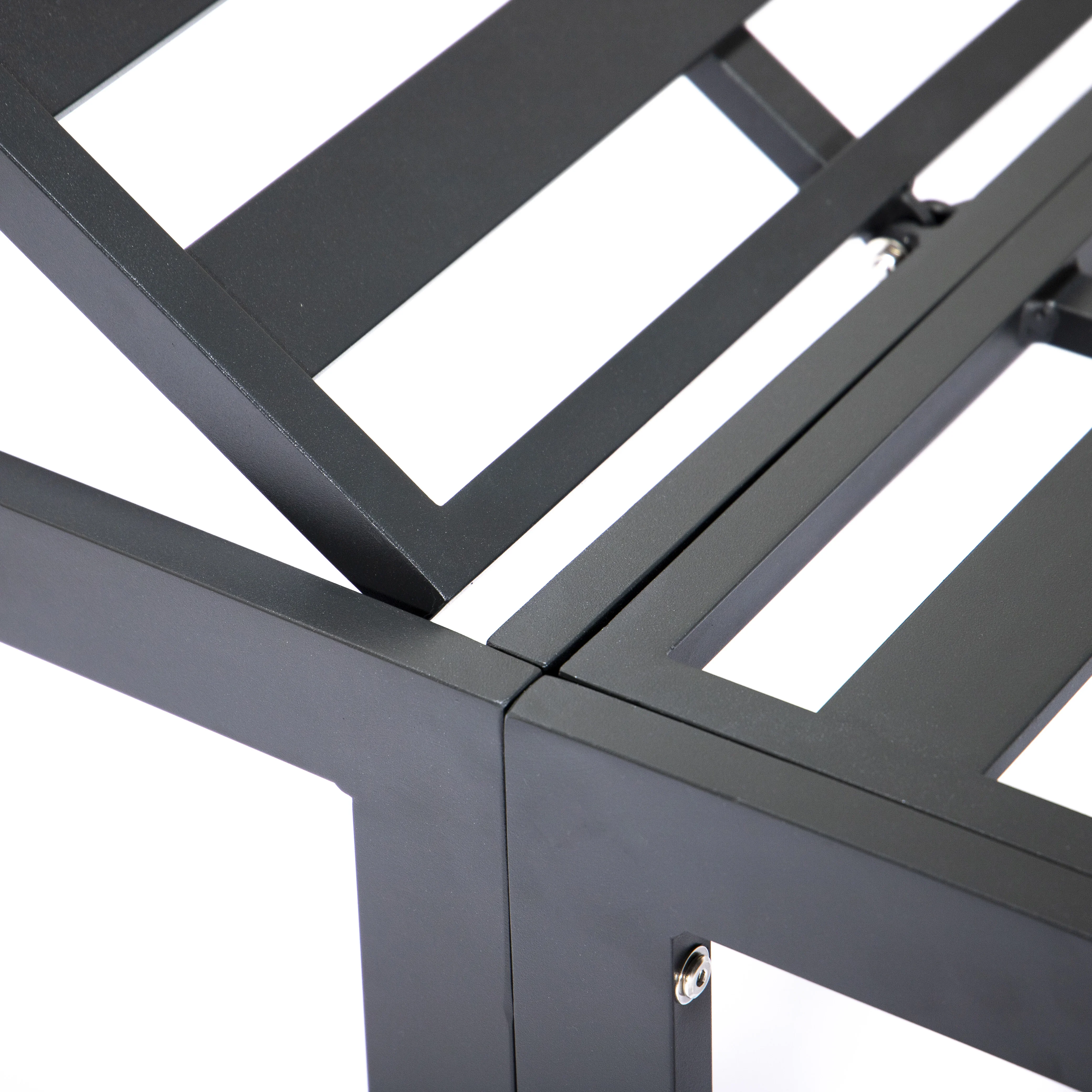 Chelsea Modern Outdoor Chaise Lounge Chair With Cushions