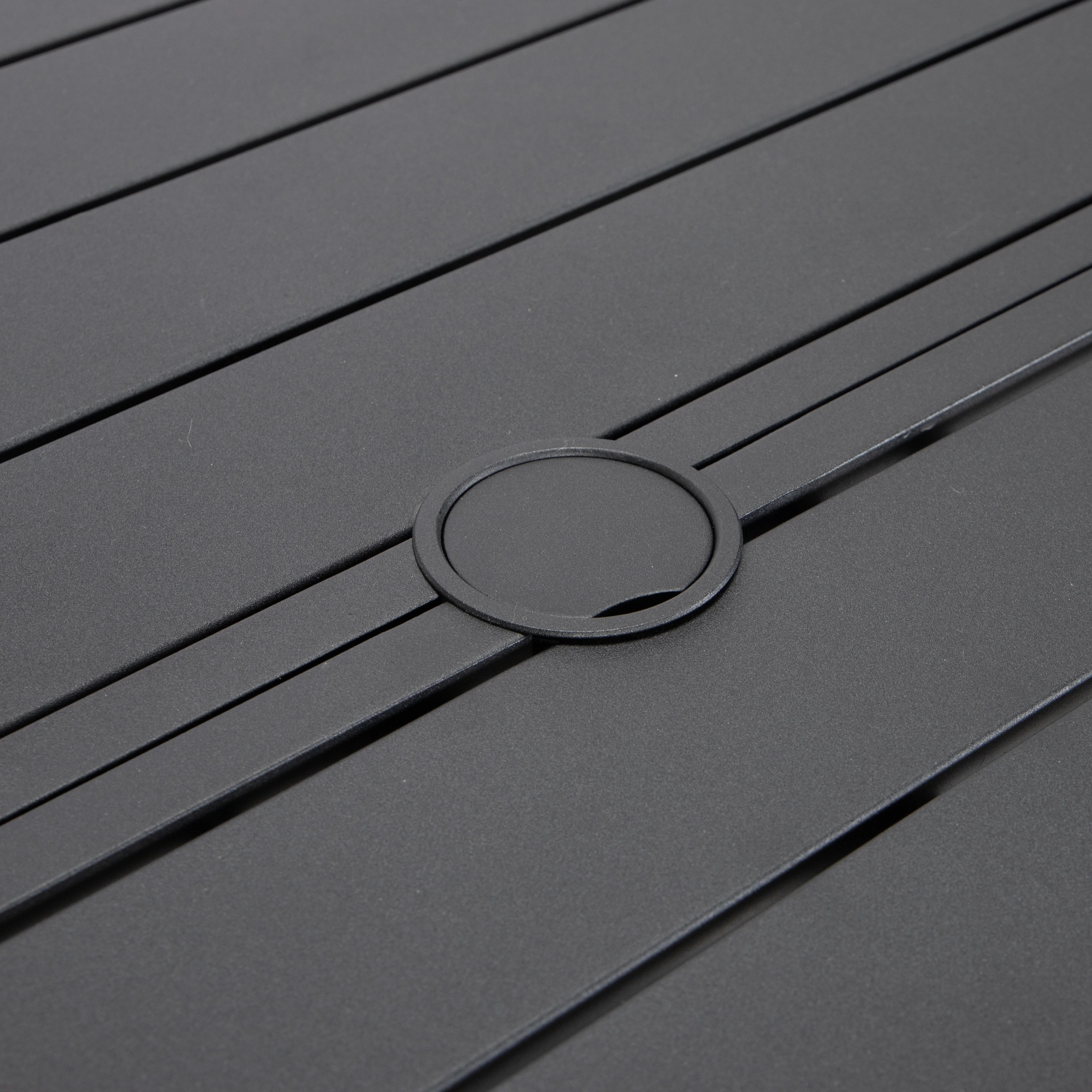 Chelsea 48? Round Outdoor Aluminum Dining Table for Patio