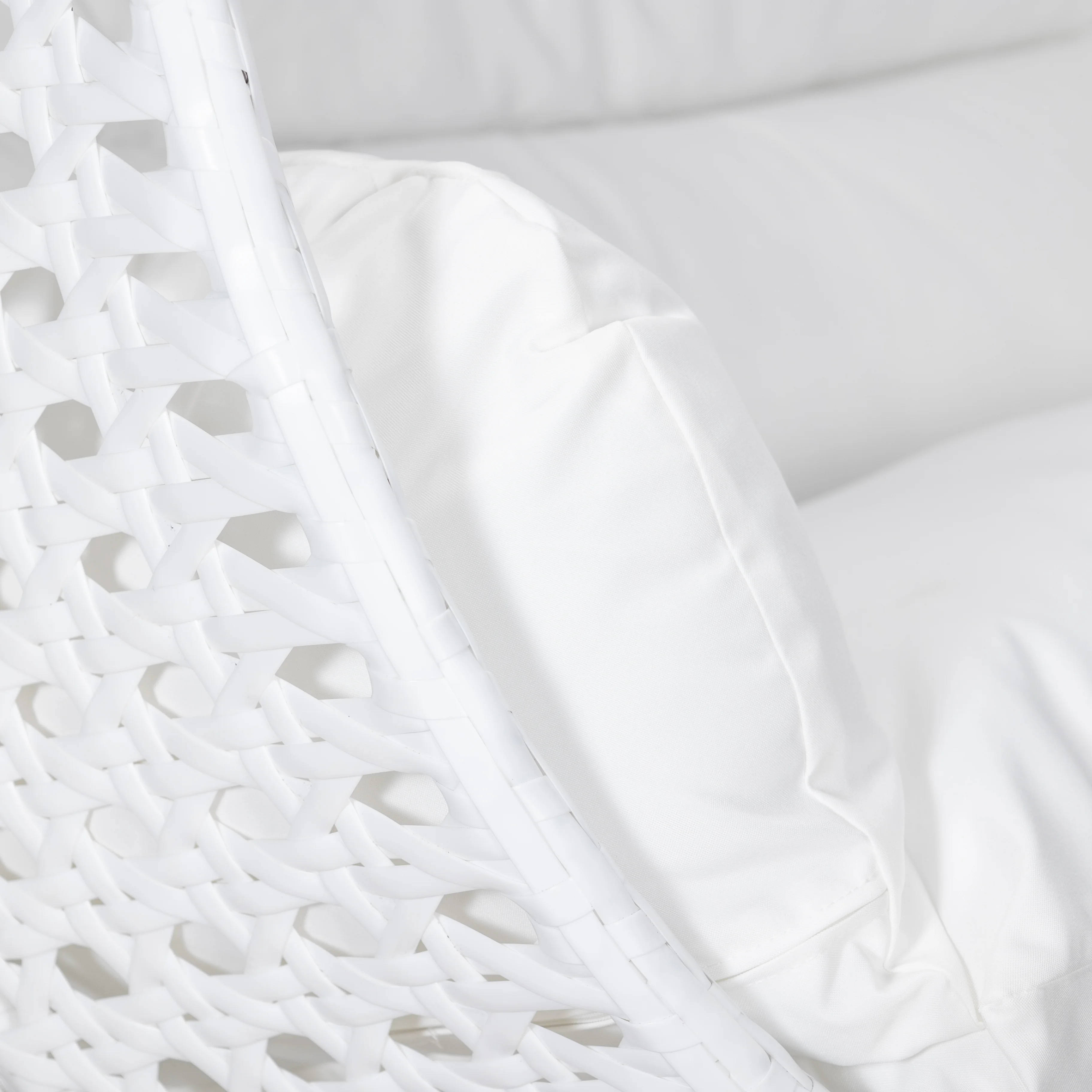 White Wicker Hanging 2 person Egg Swing Chair