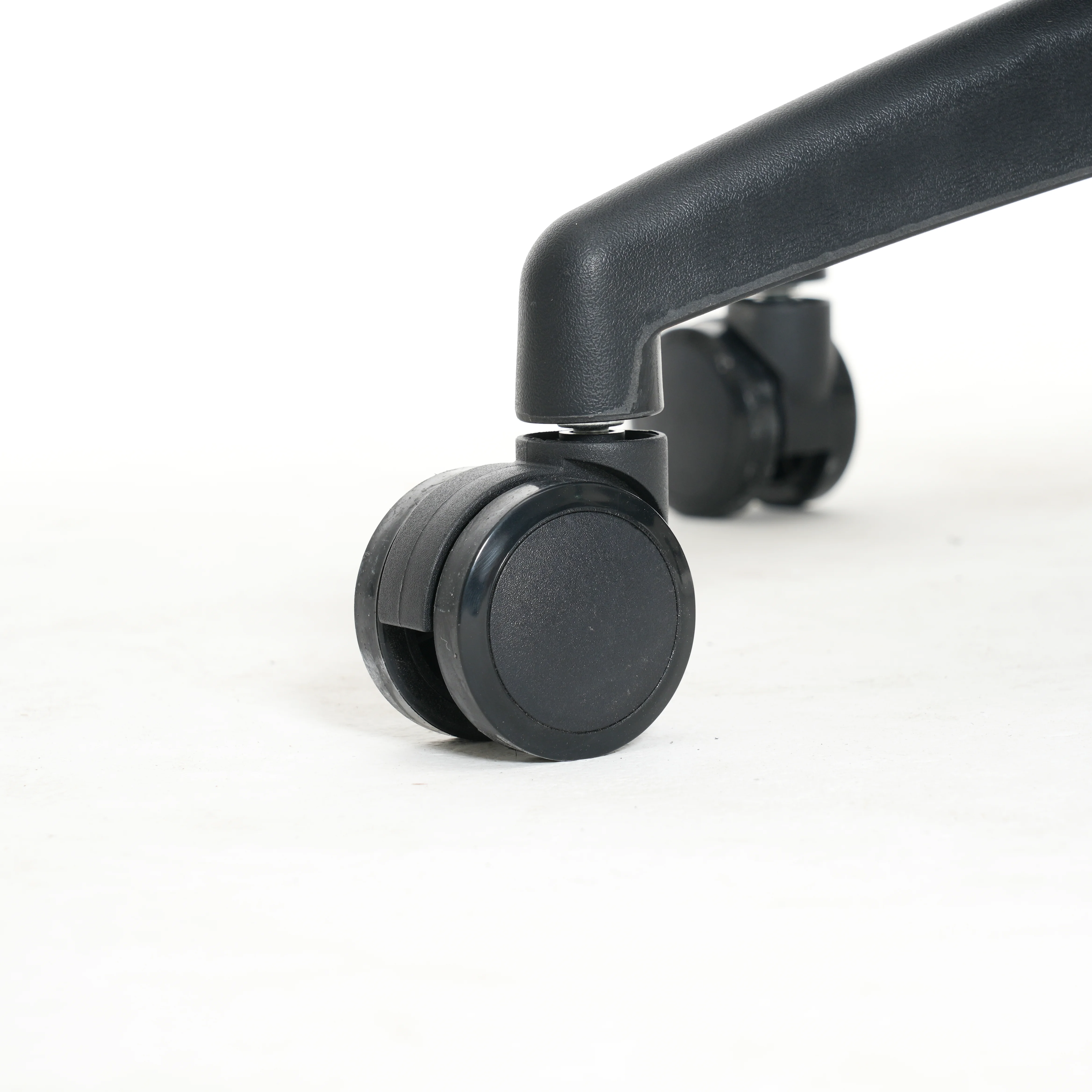 Hilton Modern High-Back Leather Office Chair