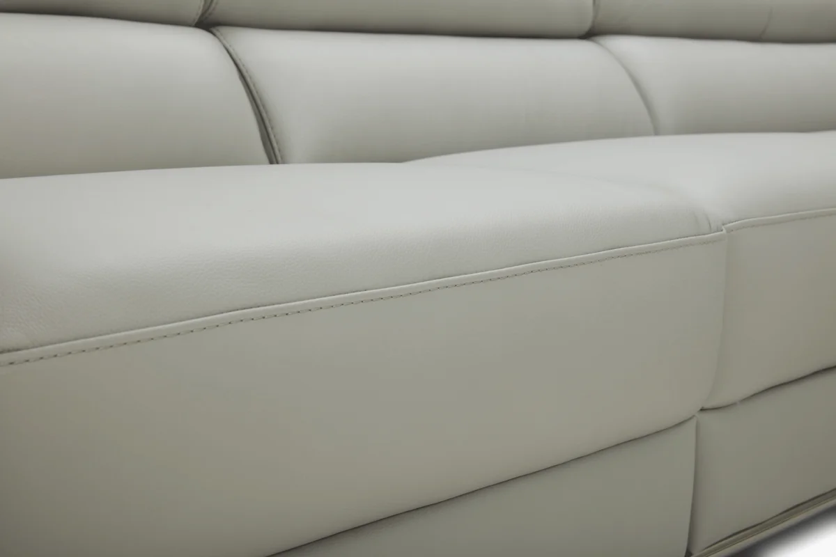 1576 Sectional Right by Kuka