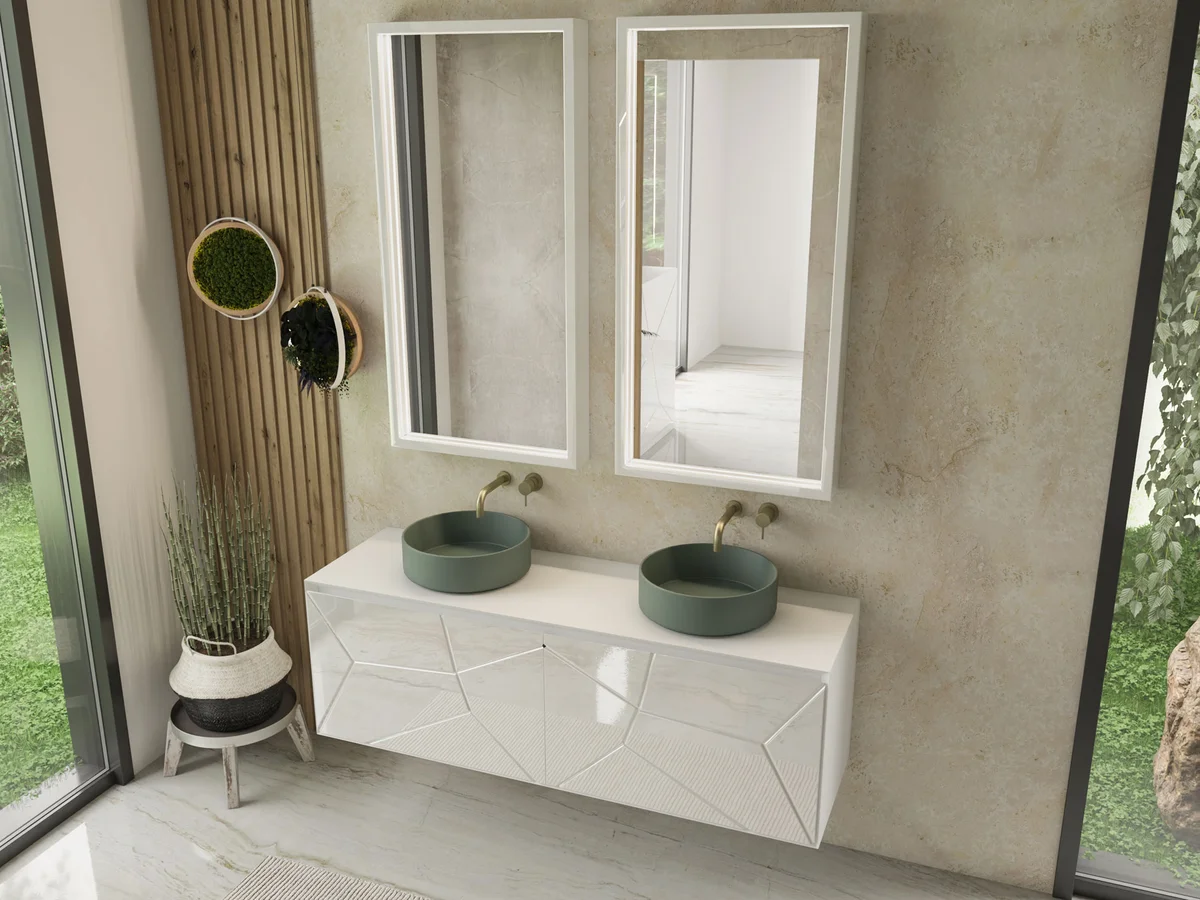 Majesty Bedroom w/light and Kiu cases