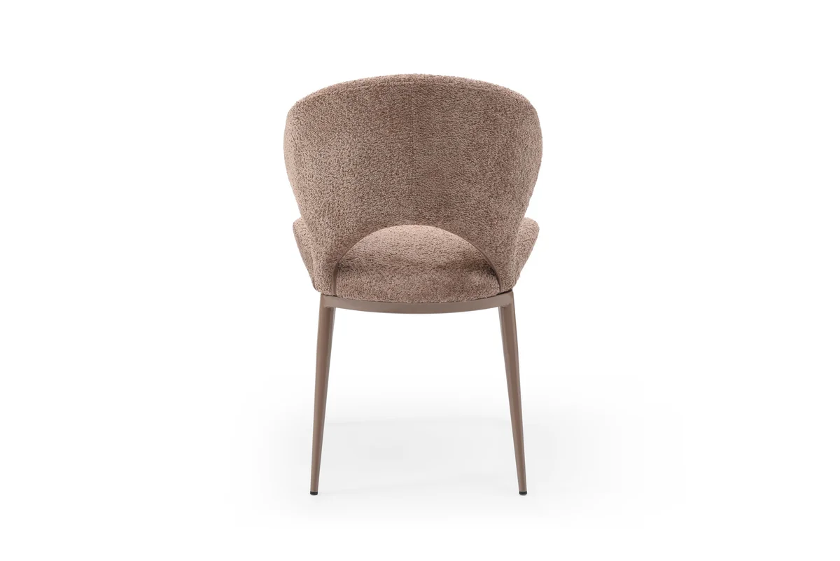 9305 Table with 1442 chairs