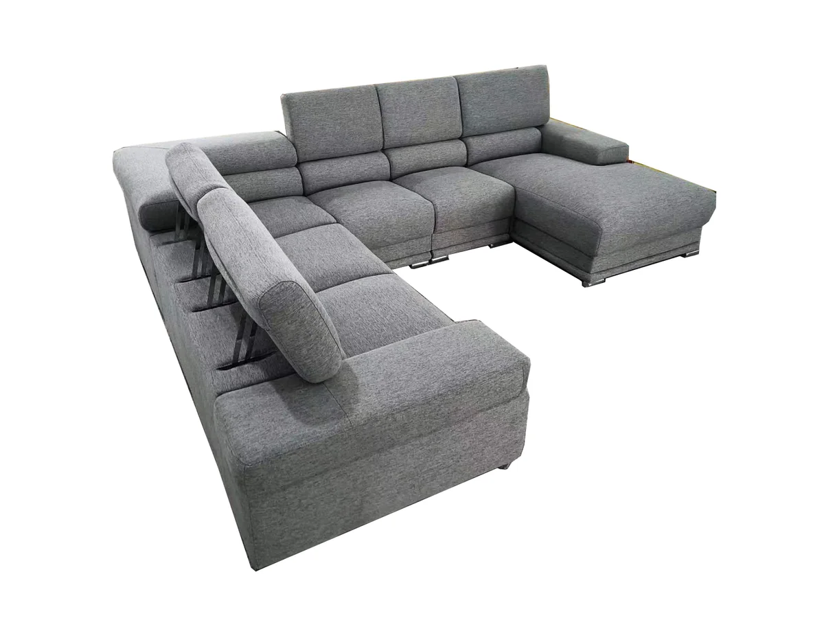 2119 Sectional w/ chase