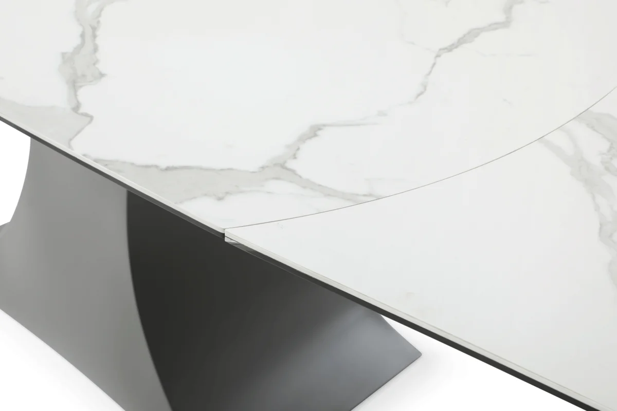 9035 Table with 1254 Chairs and 3012 buffet