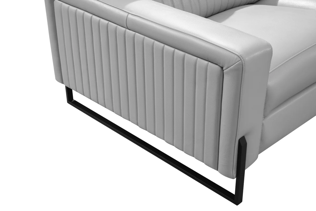 2787 Sectional w/ recliners