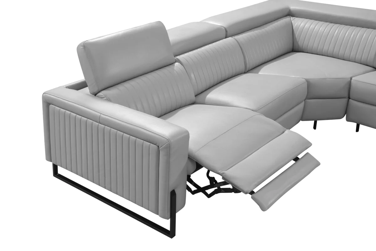 2787 Sectional w/ recliners