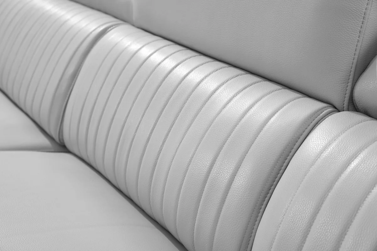 2787 Sectional w/ recliners