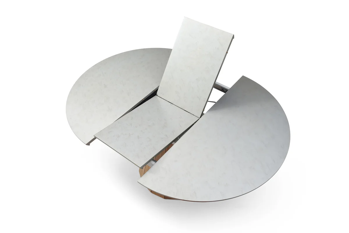 9493 Table with 1449 Chairs