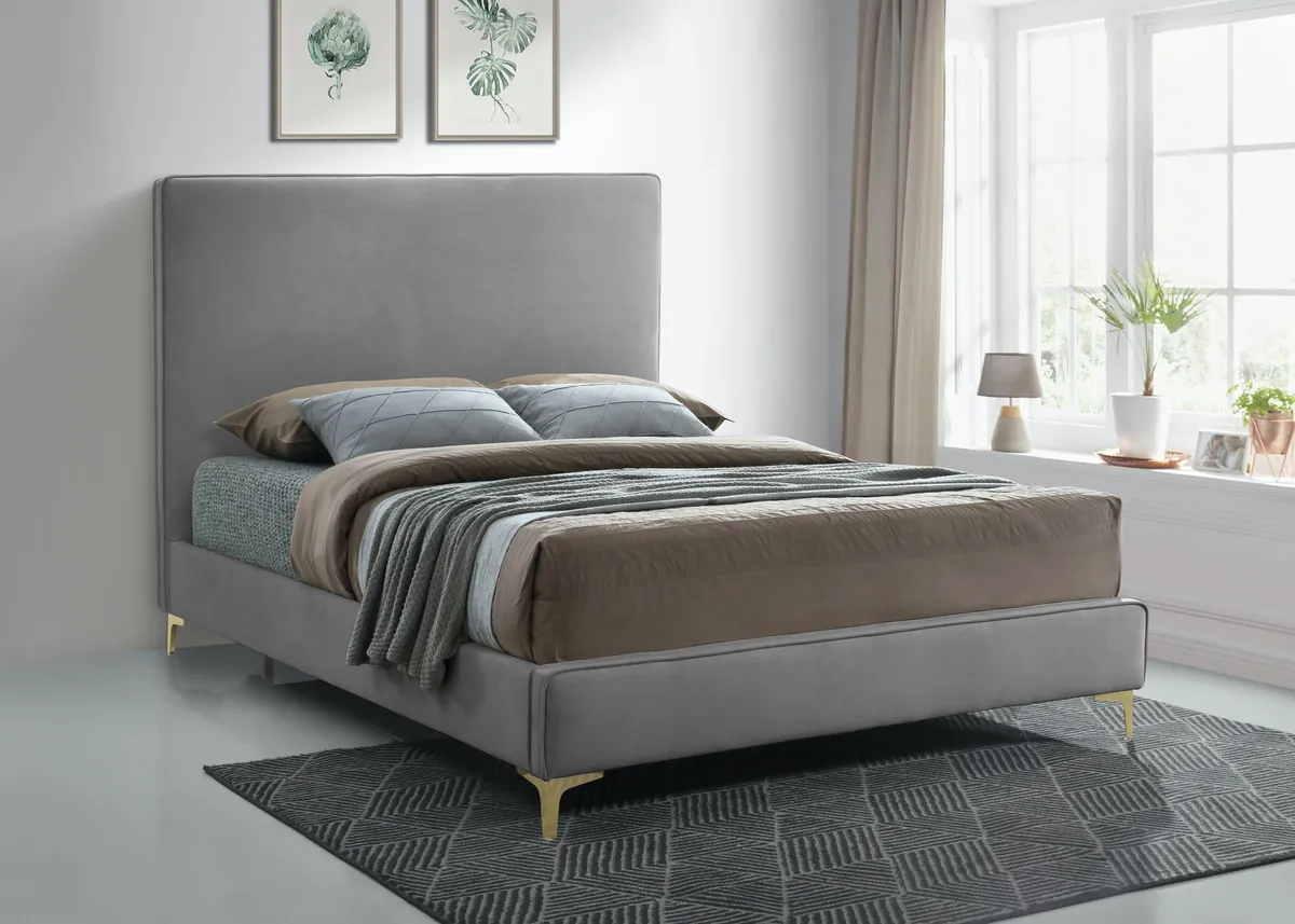 Geri - King Bed - Gray