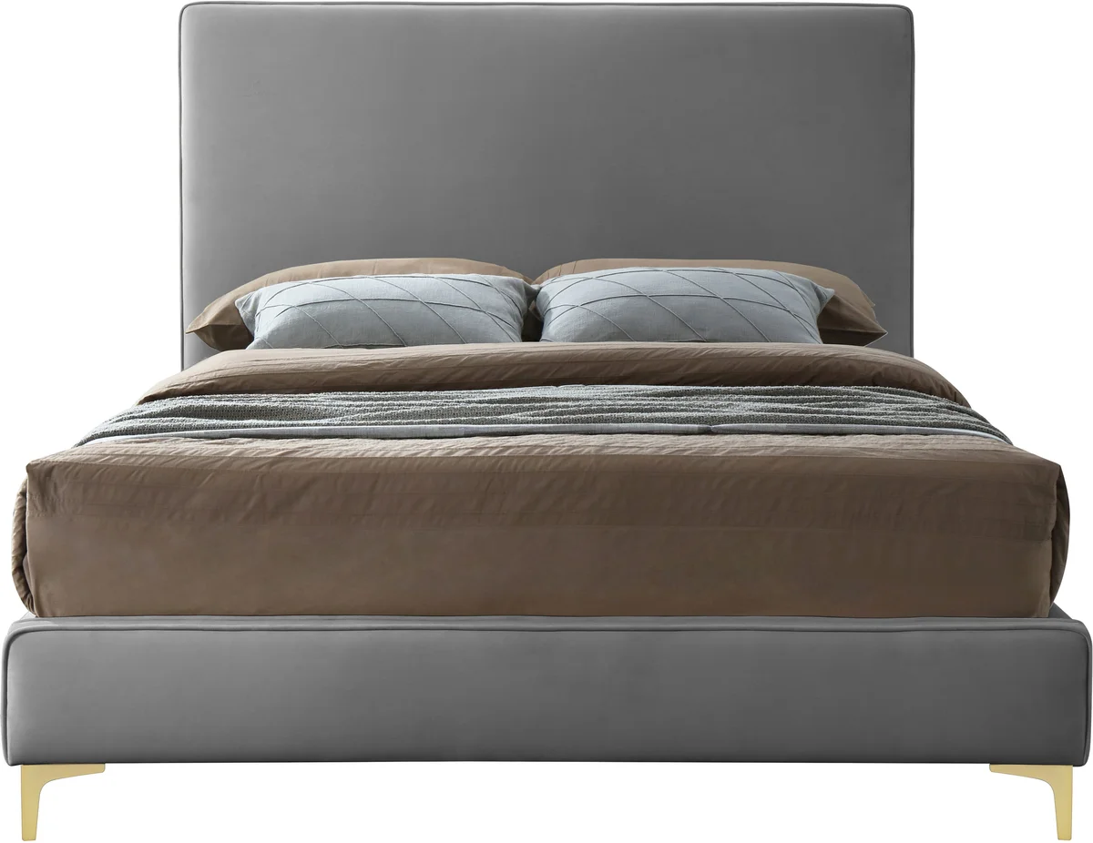 Geri - King Bed - Gray