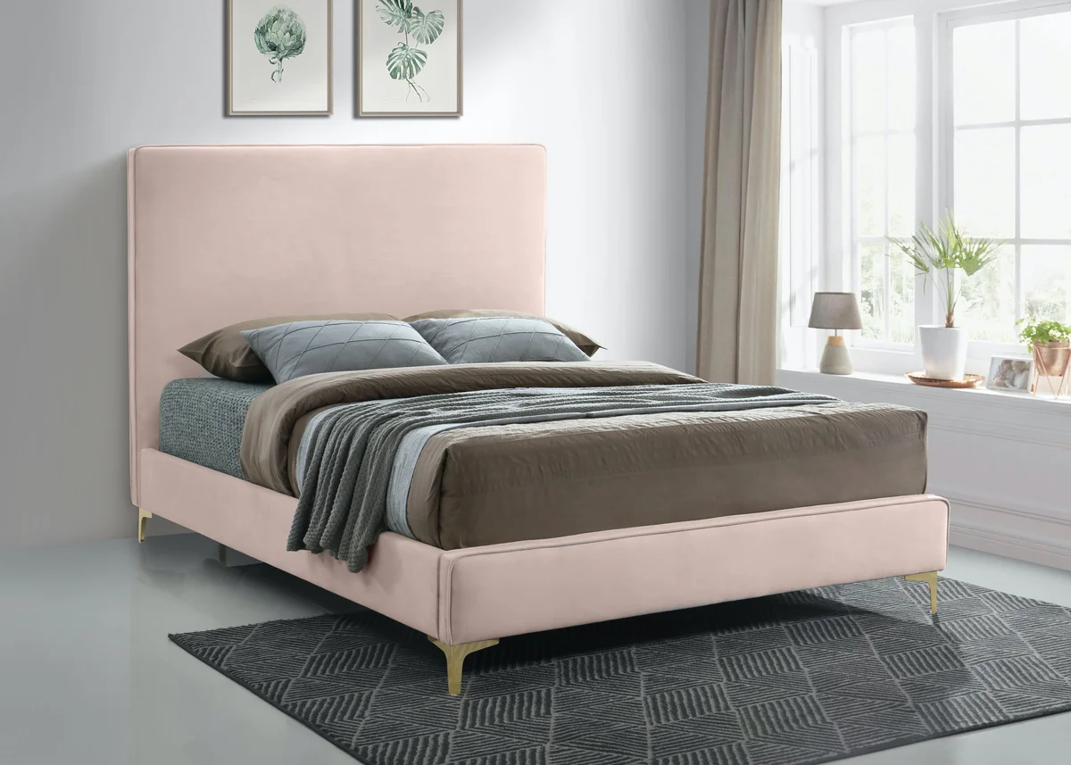 Geri - Queen Bed - Pink
