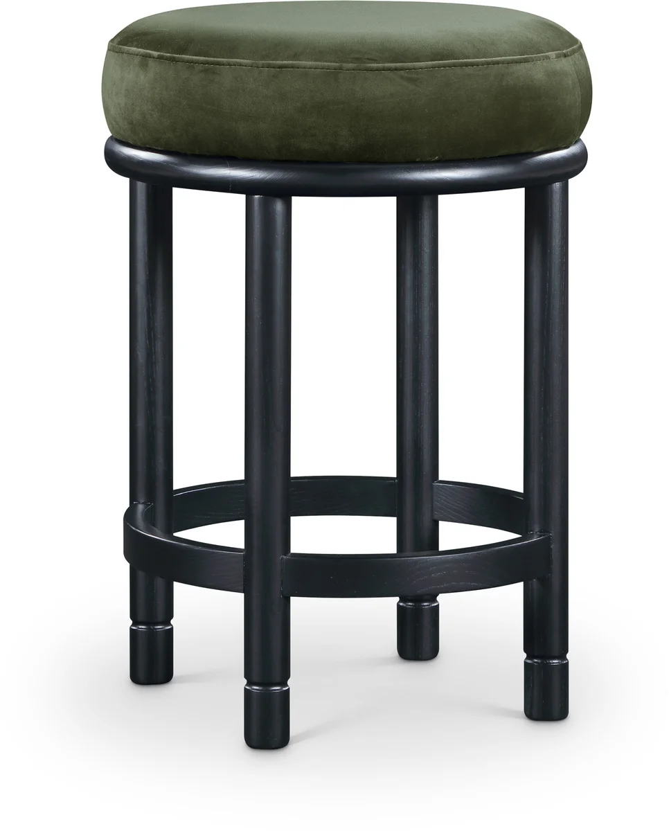 Monette - Counter Stool With Black Base - Green