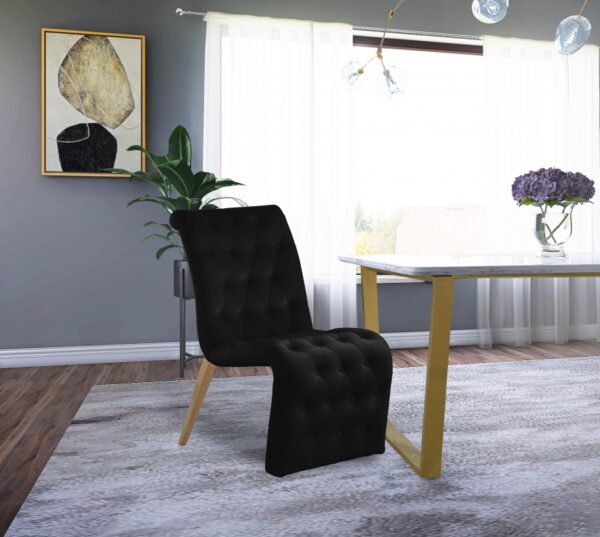 Curve Velvet Upholstered Dining Chair