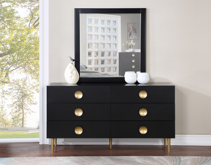 Zayne Wood Veneer Dresser