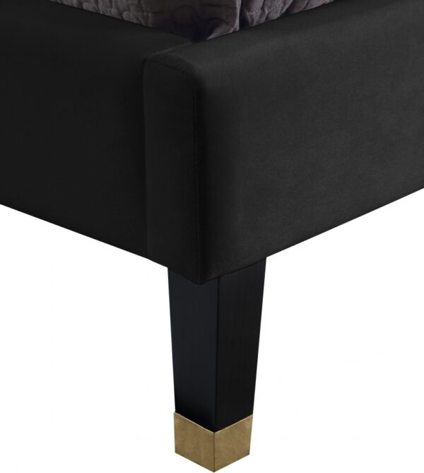 Harlie Velvet Upholstered Bed