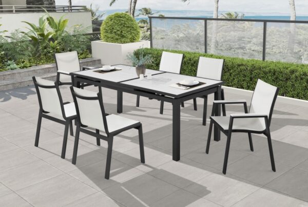 Nizuc 77" - 100.5" Aluminum Outdoor Patio Extendable Dining Table