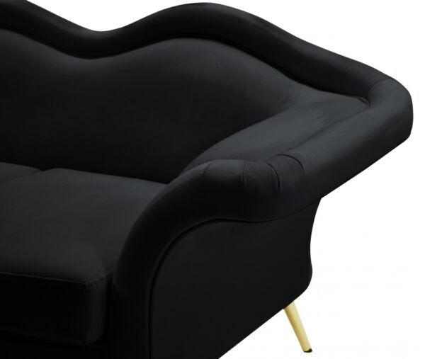 Lips 75" Velvet Upholstered Loveseat