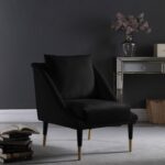 Elegante Velvet Upholstered Chair