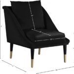 Elegante Velvet Upholstered Chair