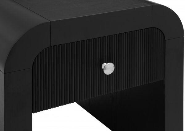 Artisto Ash Veneer End / Side Table