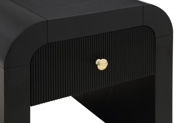Artisto Ash Veneer End / Side Table
