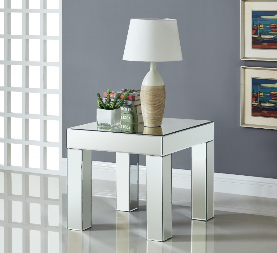 Lainy Mirrored End / Side Table