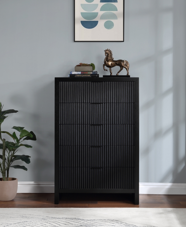 Fairfax Solid Wood And Oak Veneer Chest