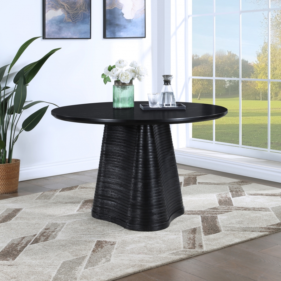 Bernada 48" Solid Wood And Oak Veneer Dining Table