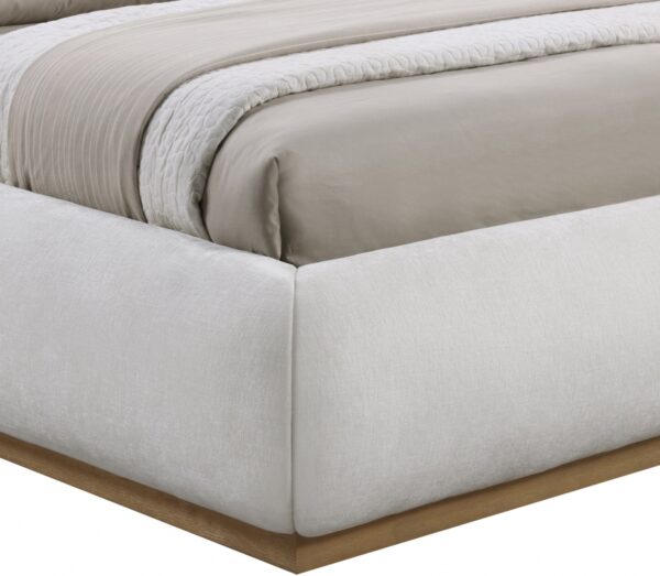 Vaughn Chenille Fabric Upholstered Bed