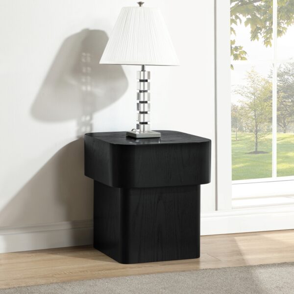 Oakmont Oak Veneer End / Side Table