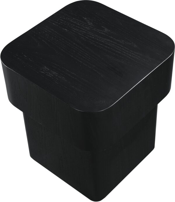 Oakmont Oak Veneer End / Side Table