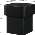 Oakmont Oak Veneer End / Side Table