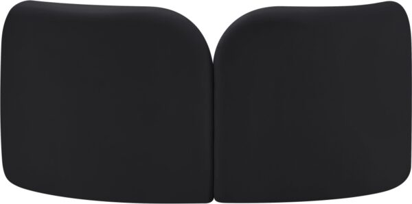 Daphne 64" Velvet Upholstered Loveseat