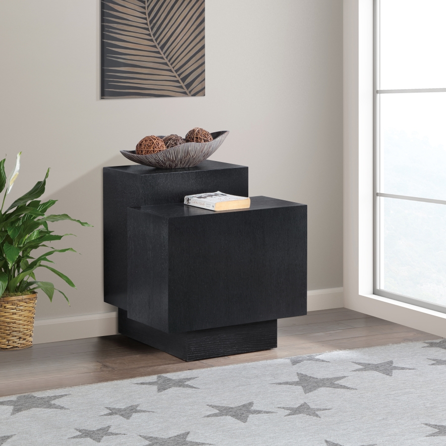 Mateo Oak Veneer End / Side Table