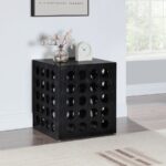 Kinsley Oak Veneer End / Side Table