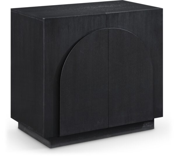Navona Oak Veneer Sideboard / Buffet