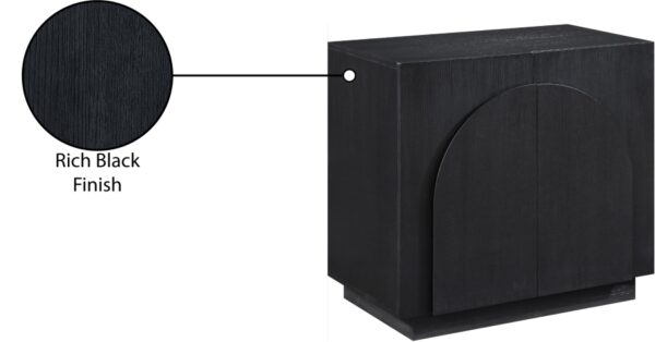 Navona Oak Veneer Sideboard / Buffet