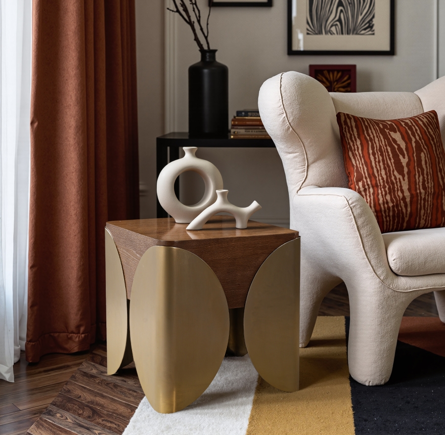 Cazari Oak Wood And Iron End / Side Table