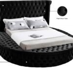 Luxus Velvet Upholstered Bed