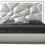 Kiu QS Bed w/Light