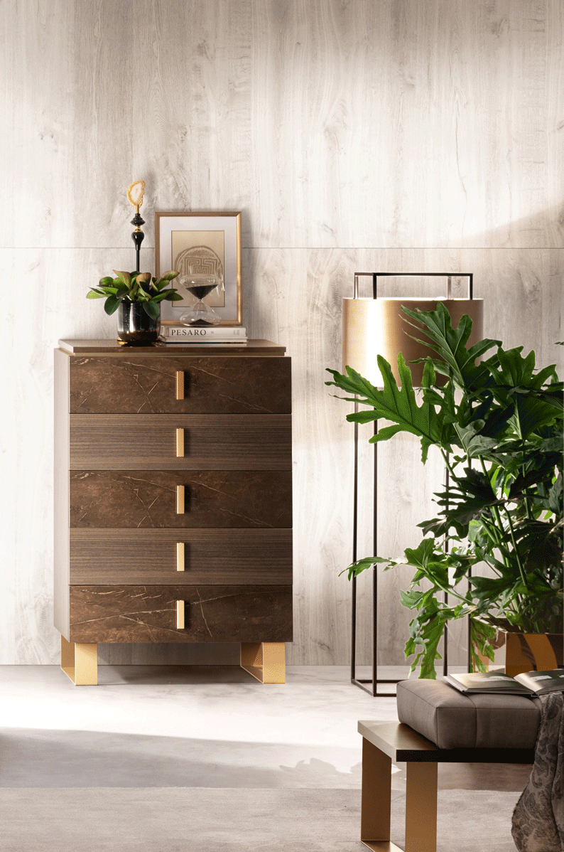 Essenza Chest Gallery 1