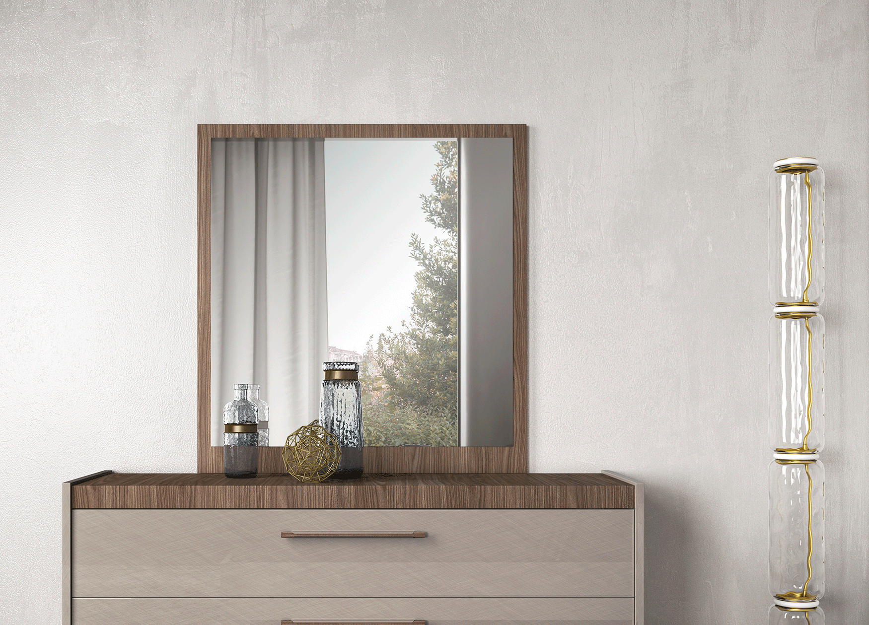 Nora mirror Gallery 1
