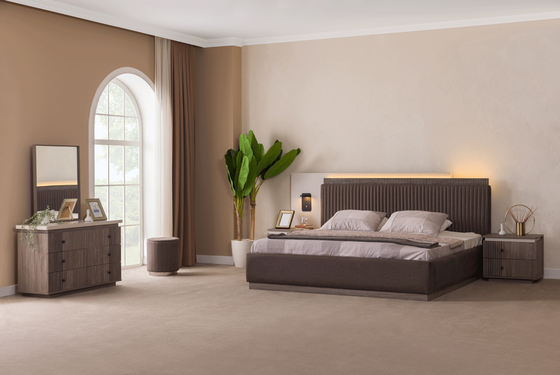 Elvis QS Bedroom w/ Storage - SOLD AS COMPLETE BEDGROUP ONLY Gallery 1