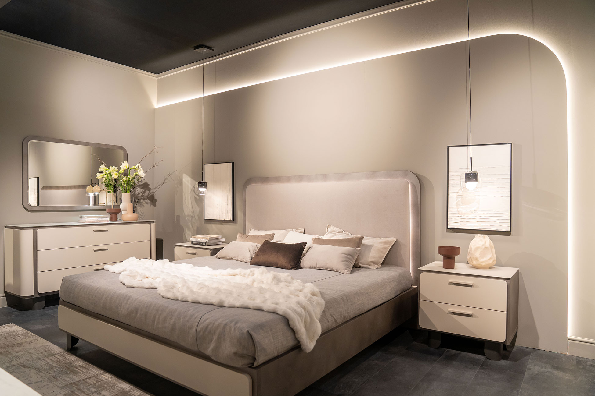 Perla Bedroom Gallery 1
