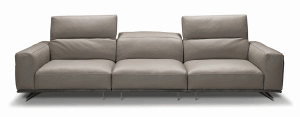 Leon Living room