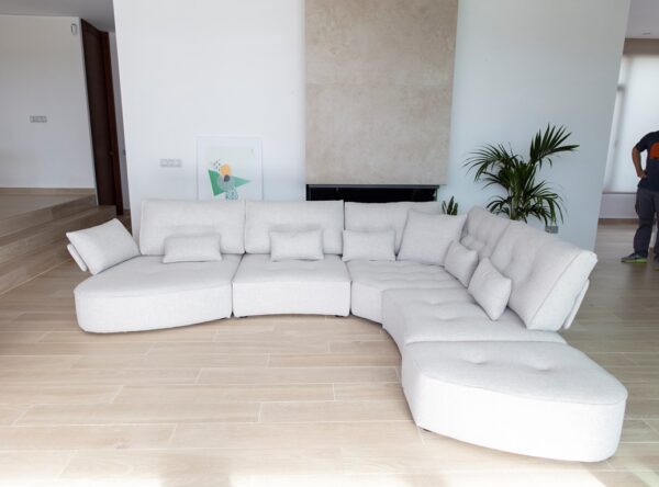 Arianne Plus Gallery 3