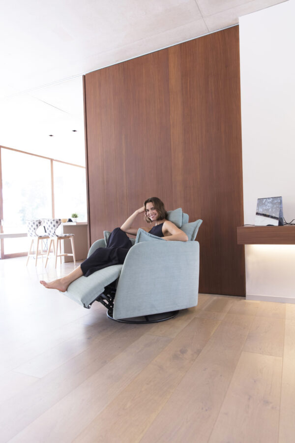 Nadia Gallery 2