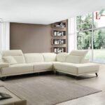 825 Sectional