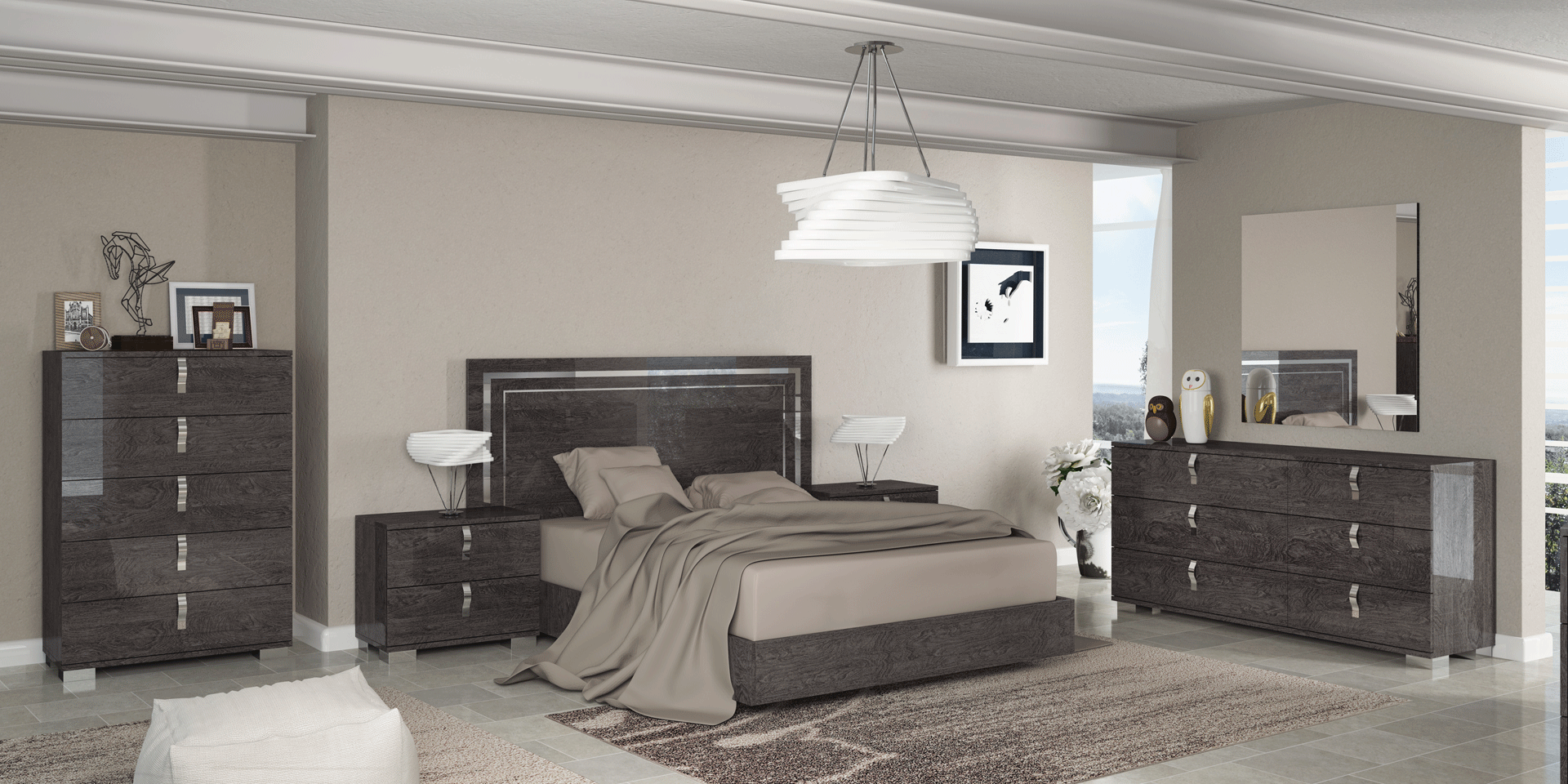 Sarah Bedroom Gallery 1
